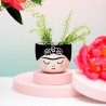 Maceta Frida Pequeña Blanco y Negro en Happy Ideas