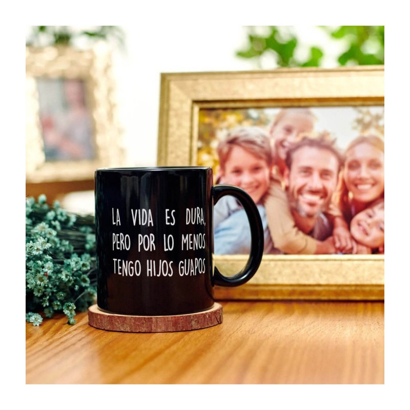 Taza La vida es dura - Happyideas.com